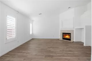 Photo #6: 2760292 Listing