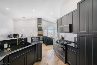 Photo #2: 2760299 Listing 