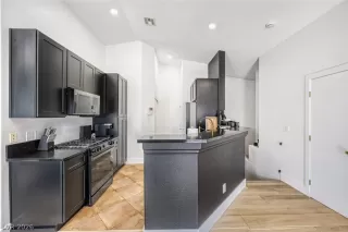 Photo #3: 2760299 Listing 