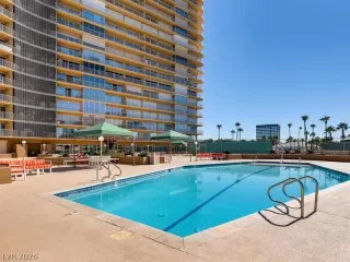 Photo #2: 2760372 Listing