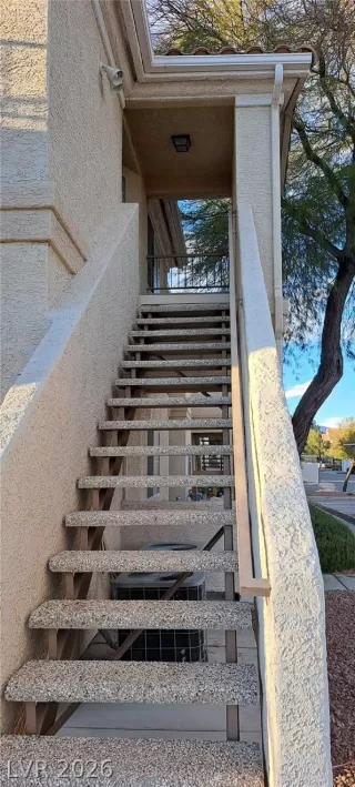 Photo #3: 2760383 Listing 