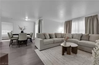 Photo #3: 2760484 Listing 