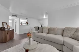 Photo #4: 2760484 Listing 