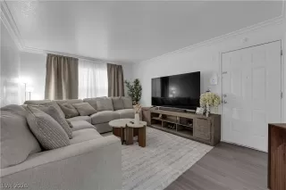 Photo #5: 2760484 Listing 