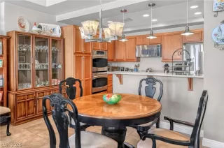 Photo #5: 2760516 Listing 