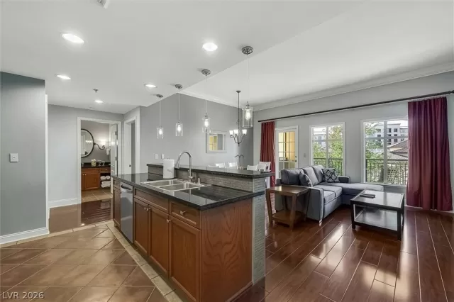 MLS: 2760543 Condo For Sale