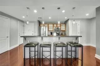 Photo #2: 2760543 Listing 