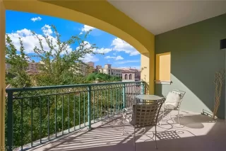 Photo #5: 2760543 Listing 