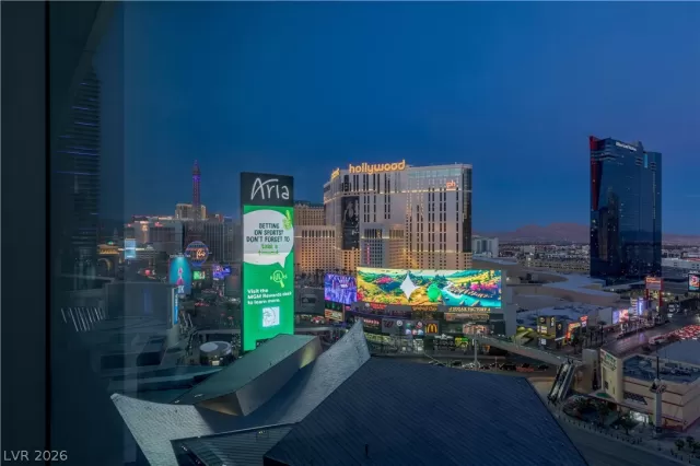 MLS: 2760544 Condo For Sale