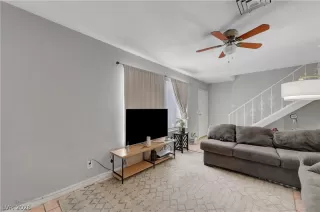 Photo #4: 2760568 Listing 