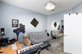 Photo #5: 2760577 Listing 