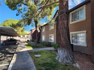 Photo #2: 2760613 Listing 