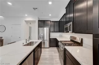 Photo #5: 2760623 Listing 