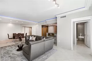 Photo #2: 2760627 Listing