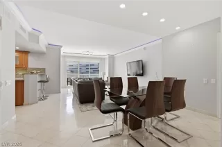 Photo #3: 2760627 Listing