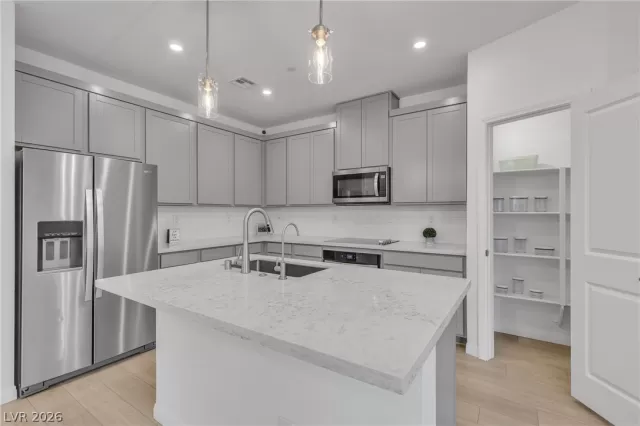 MLS: 2760639 Condo For Sale