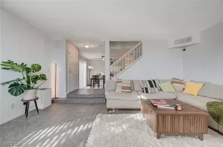 Photo #2: 2760649 Listing 