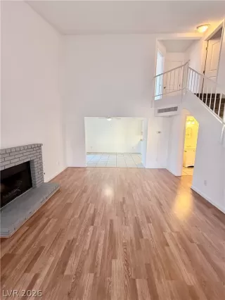 Photo #5: 2760663 Listing 