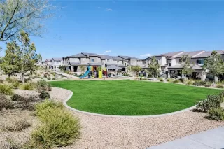 Photo #1: 2760689 Listing 