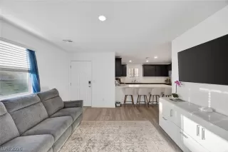 Photo #5: 2760713 Listing 