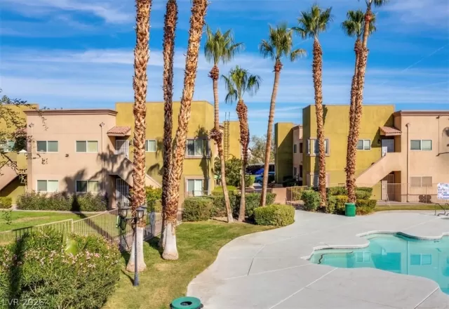 MLS: 2760736 Condo For Sale