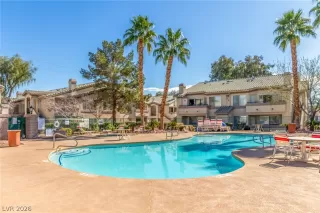 Photo #4: 2760740 Listing