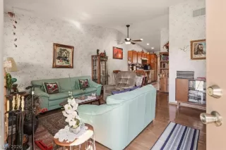 Photo #2: 2760782 Listing 