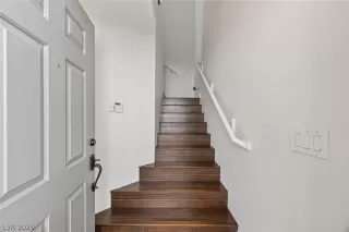 Photo #4: 2760784 Listing