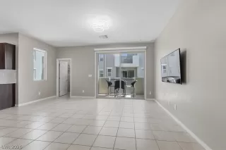 Photo #2: 2760895 Listing 