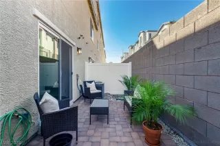 Photo #4: 2760925 Listing 