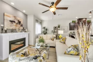 Photo #3: 2760928 Listing