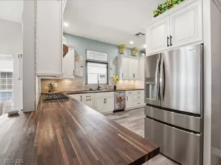 Photo #6: 2760985 Listing 