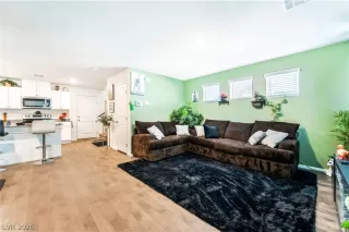 Photo #6: 2761013 Listing 