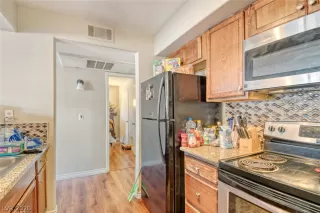 Photo #5: 2761098 Listing 