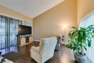 Photo #3: 2761108 Listing