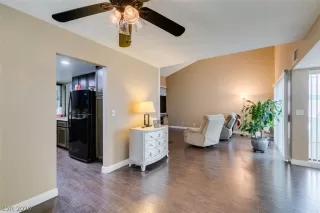 Photo #5: 2761108 Listing