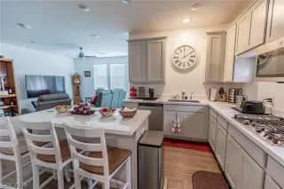 Photo #5: 2761132 Listing 