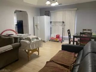 Photo #3: 2761199 Listing