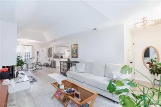Photo #3: 2761240 Listing
