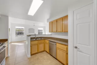 Photo #5: 2761265 Listing 