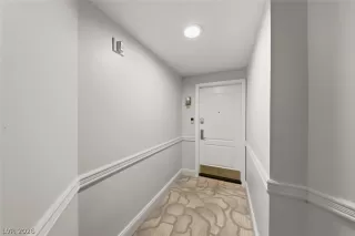 Photo #1: 2761359 Listing 