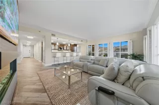 Photo #6: 2761359 Listing 