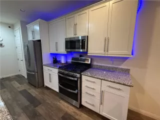 Photo #2: 2761368 Listing 