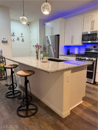 Photo #5: 2761368 Listing 