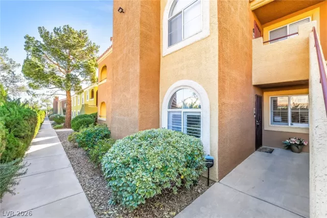 MLS: 2761375 Condo For Sale