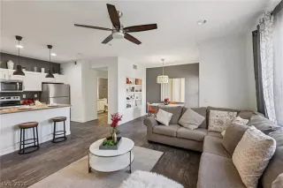 Photo #1: 2761379 Listing 