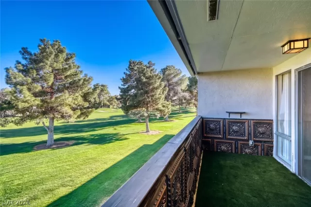 MLS: 2761469 Condo For Sale