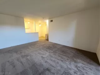 Photo #5: 2761486 Listing 