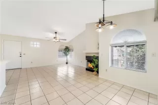 Photo #6: 2761493 Listing 