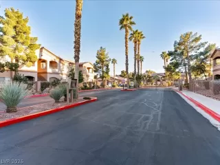 Photo #1: 2761497 Listing 